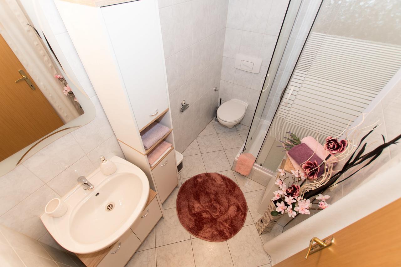 Seaview Apartment Slavica Brela Exterior foto